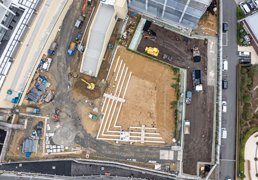 2025年3月外構 集いの広場 ベンチ構築・植栽施工状況